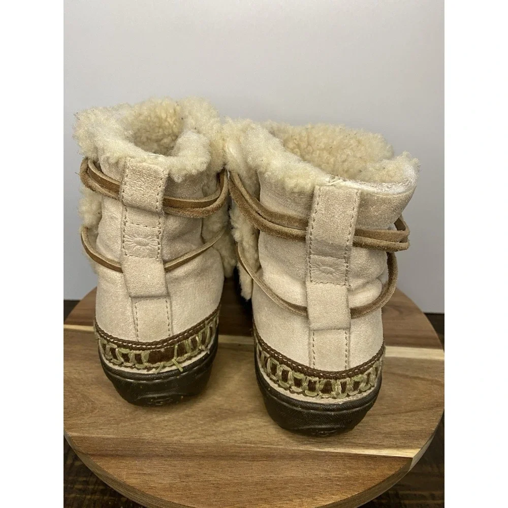 UGG woman size